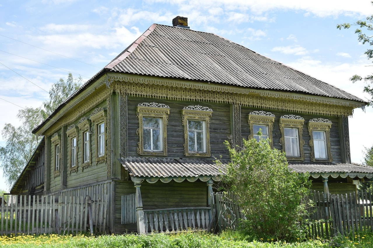 дом с "галдареей", д Раково