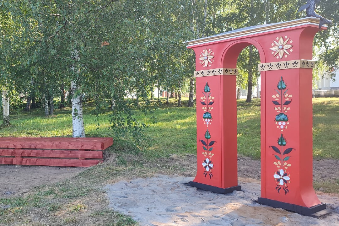 В арт-объекте зашифрован образ неутомимого, трудолюбивого, находчивого пошехонца.